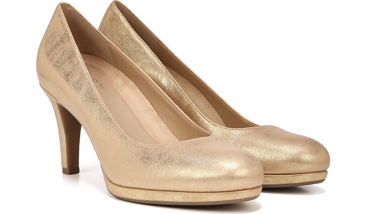 naturalizer gold heels