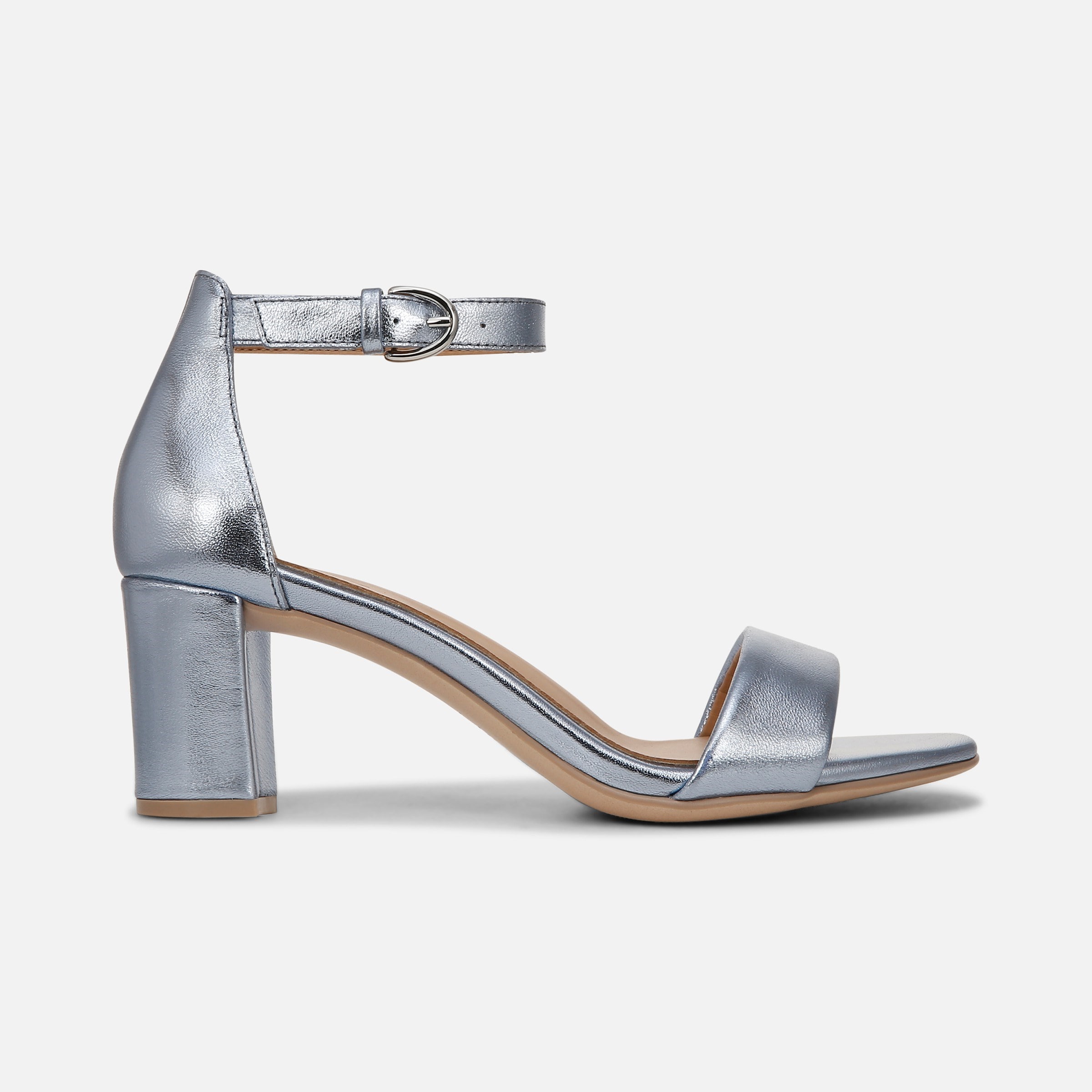 Vera ankle strap sandal 2024 naturalizer