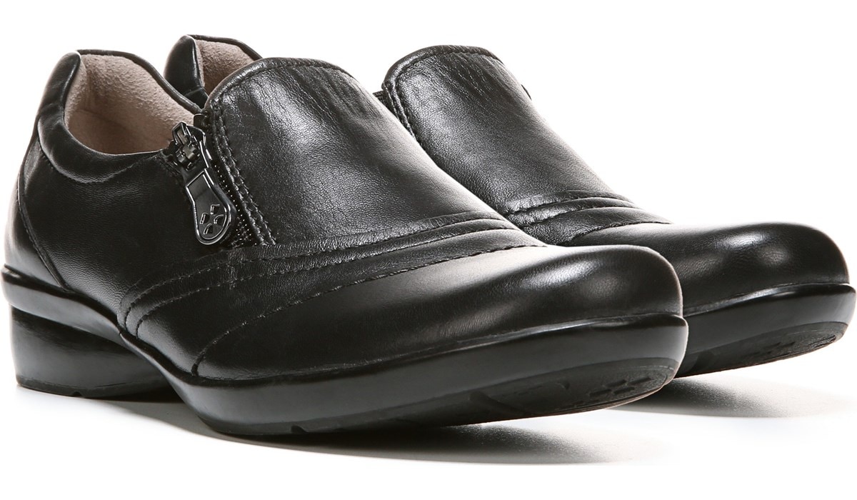 naturalizer black leather shoes