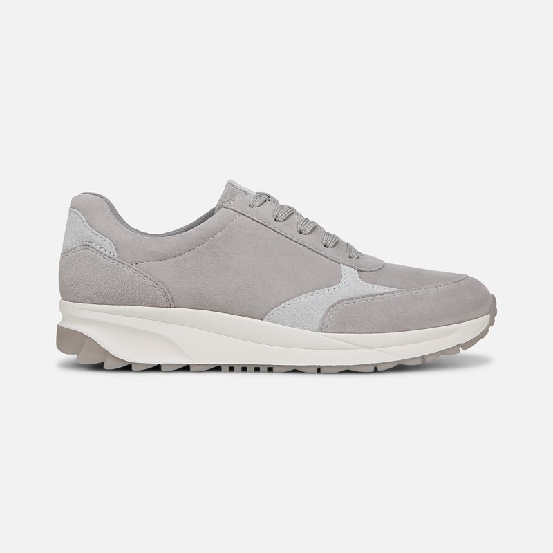 Shay Lace Up Sneaker