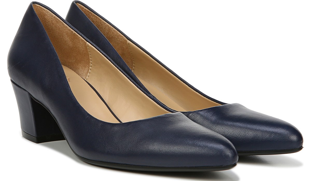Naturalizer Carmen in Navy Leather 
