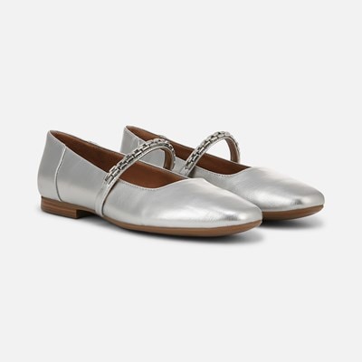 Naturalizer silver shoes deals