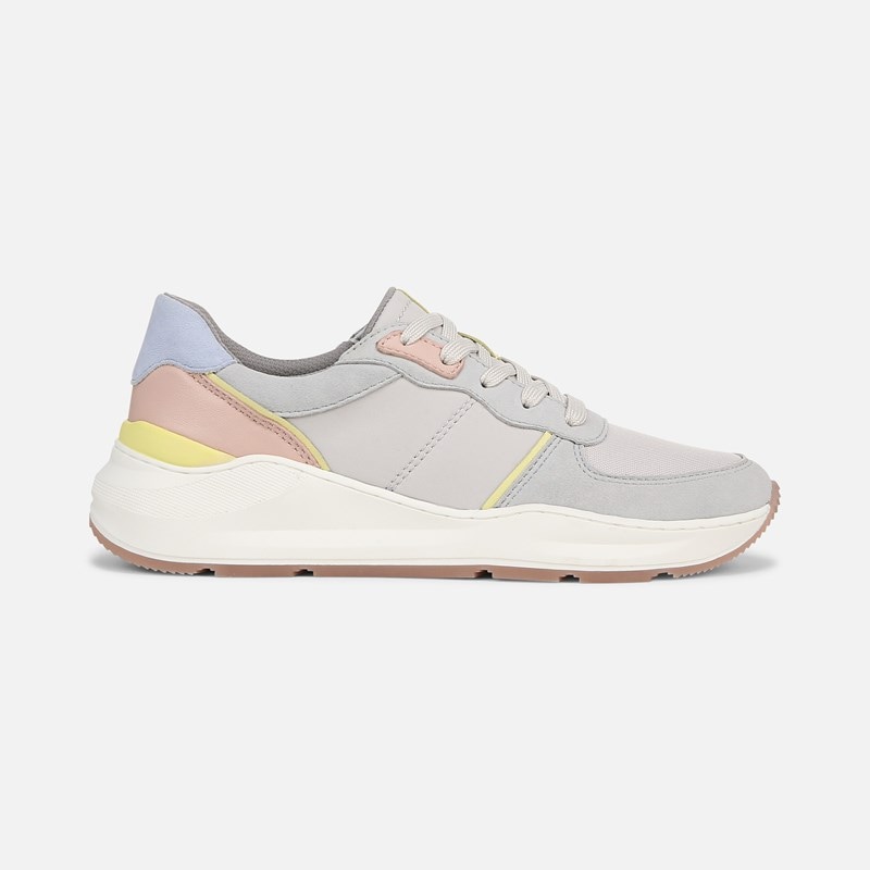 Blossom Lace-up Sneaker