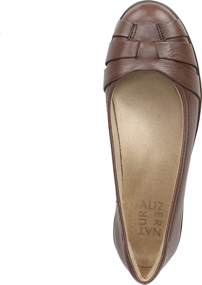 naturalizer freeport flat