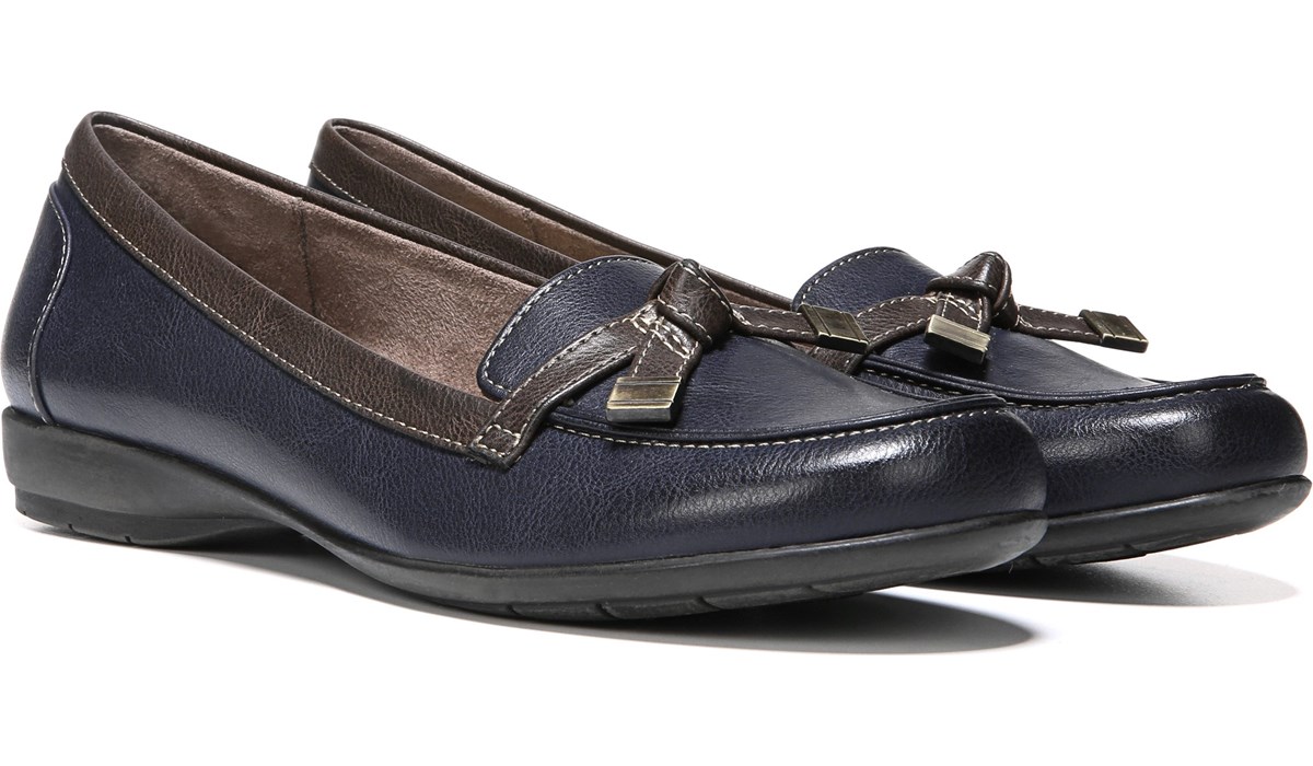 naturalizer navy loafers