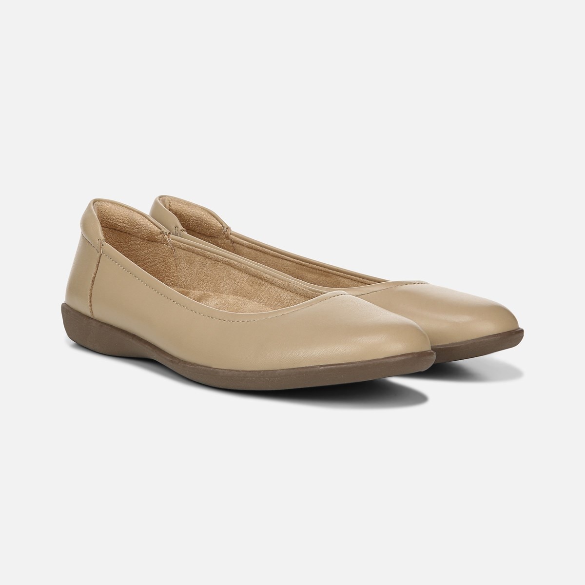 Naturalizer Flexy in Nude Leather Flats 