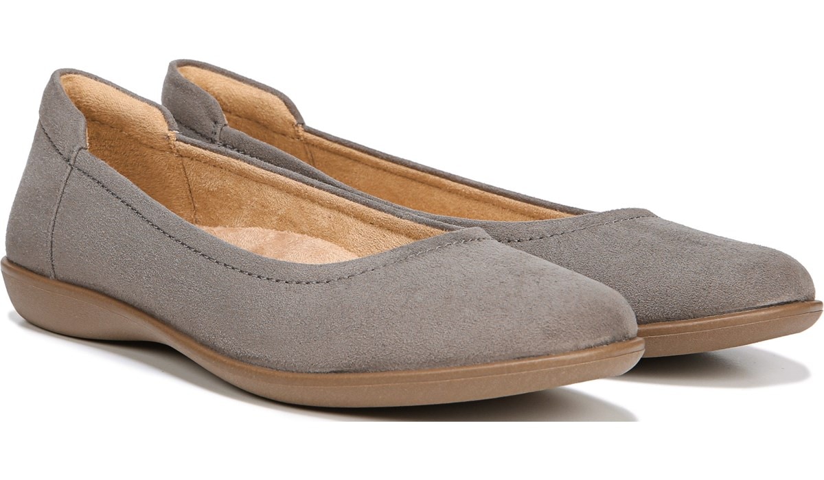 Naturalizer Flexy in Grey Fabric Flats 