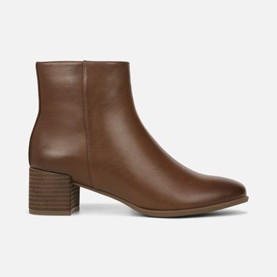 Naturalizer boots on sales clearance